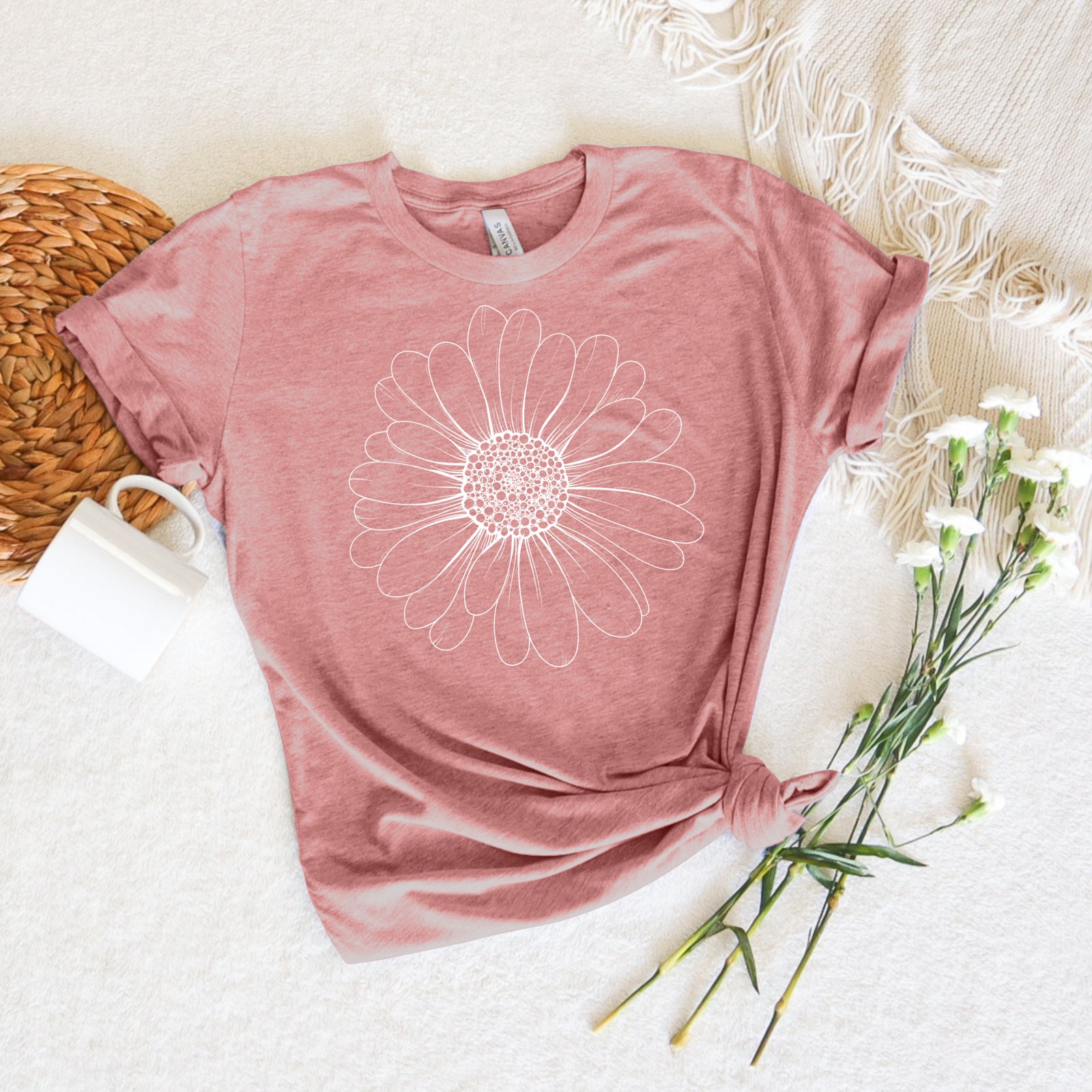 Daisy Outline Tee - Stitch Squad Co