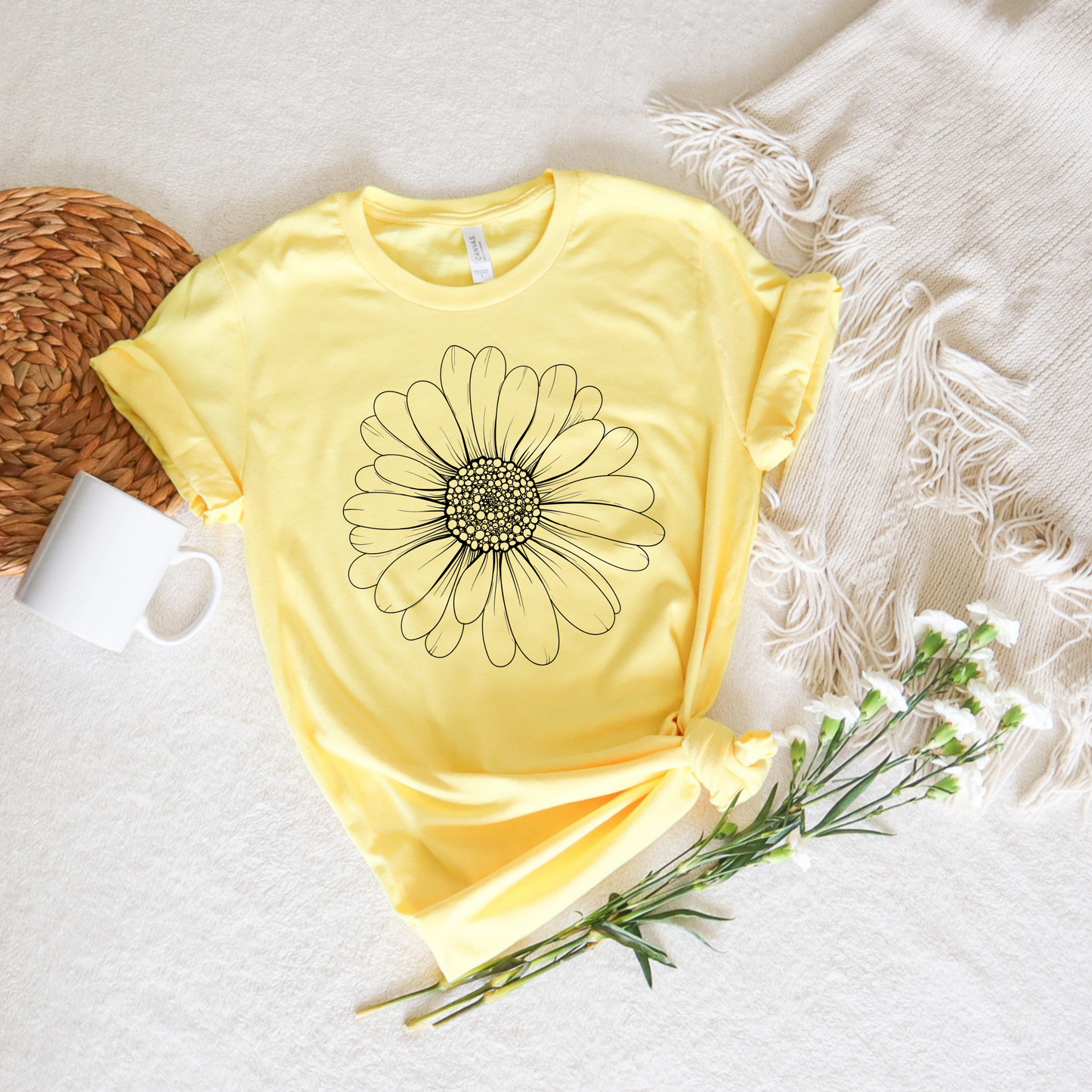 Daisy Outline Tee